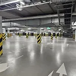 Urban Global - Jacuzzi -8th Floor No 03 - Free Garage - Luxury