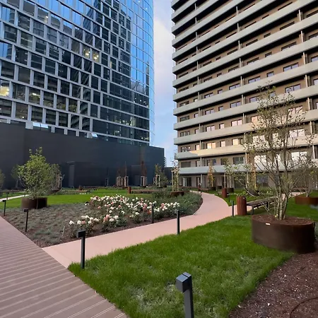 Urban Global, Jacuzzi, Floor 8th No 03, Garage, Self Check-in, No Deposit Katowice