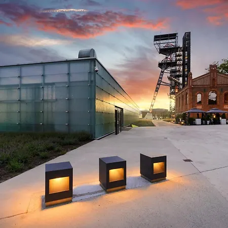 公寓 Urban Global, Jacuzzi, 8th Floor No 03, Free Garage, Self Check-in, No Deposit