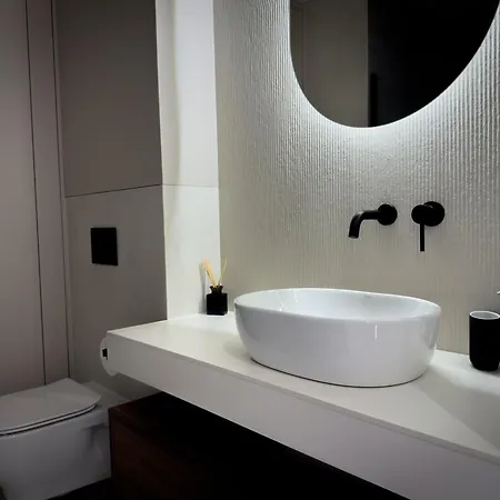Urban Global - Jacuzzi - 8th Floor No 03 - Air Condition - Balcony - Free Garage - Luxury Katowice