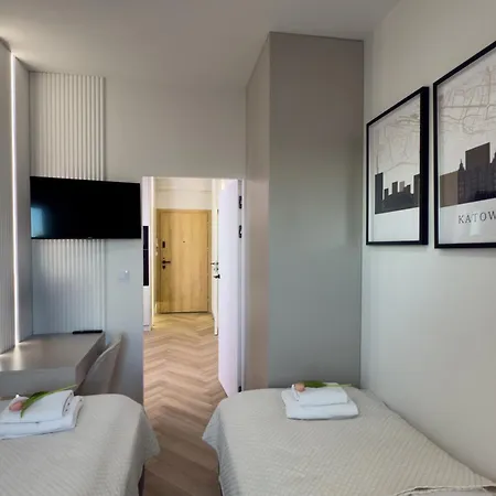 Apartment Urban Global - Jacuzzi - 8th Floor No 03 - Air Condition - Balcony - Free Garage - Luxury Katowice