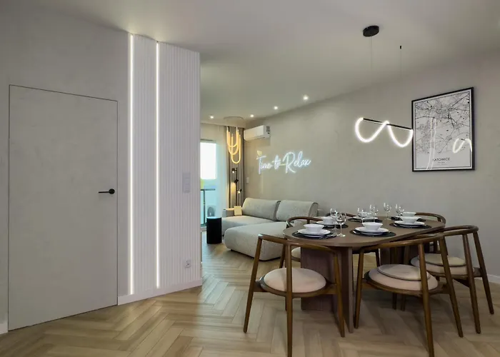 Urban Global, Jacuzzi, 8th Floor No 03, Free Garage, Self Check-in, No Deposit Apartament