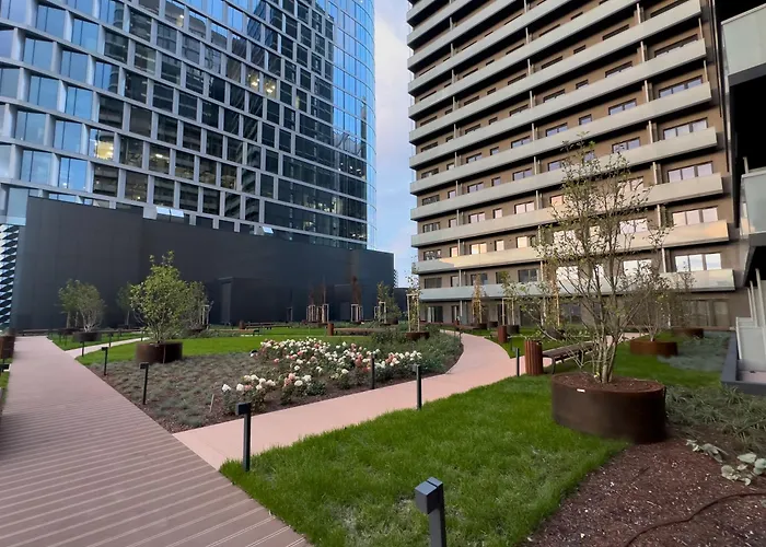 Urban Global, Jacuzzi, 8th Floor No 03, Free Garage, Self Check-in, No Deposit קטוביץ