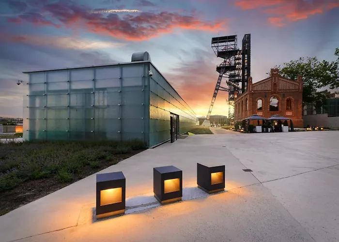 דירה Urban Global, Jacuzzi, 8th Floor No 03, Free Garage, Self Check-in, No Deposit