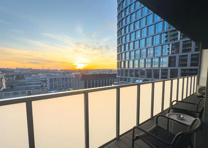 Urban Global, Jacuzzi, 8th Floor No 03, Free Garage, Self Check-in, No Deposit